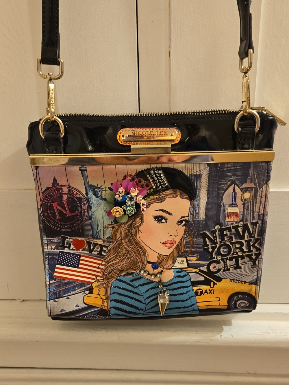 Nicole Lee Graphic Shoulder Bag